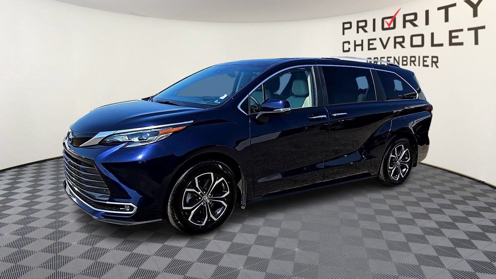 2025 Toyota Sienna Platinum