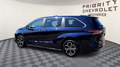 2025 Toyota Sienna Platinum