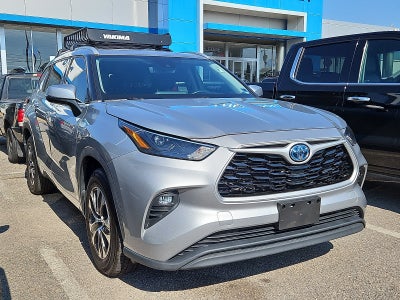 2022 Toyota Highlander Hybrid XLE