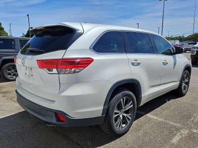 2017 Toyota Highlander LE