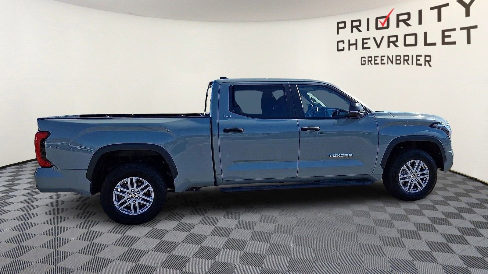 2024 Toyota Tundra 4WD SR5