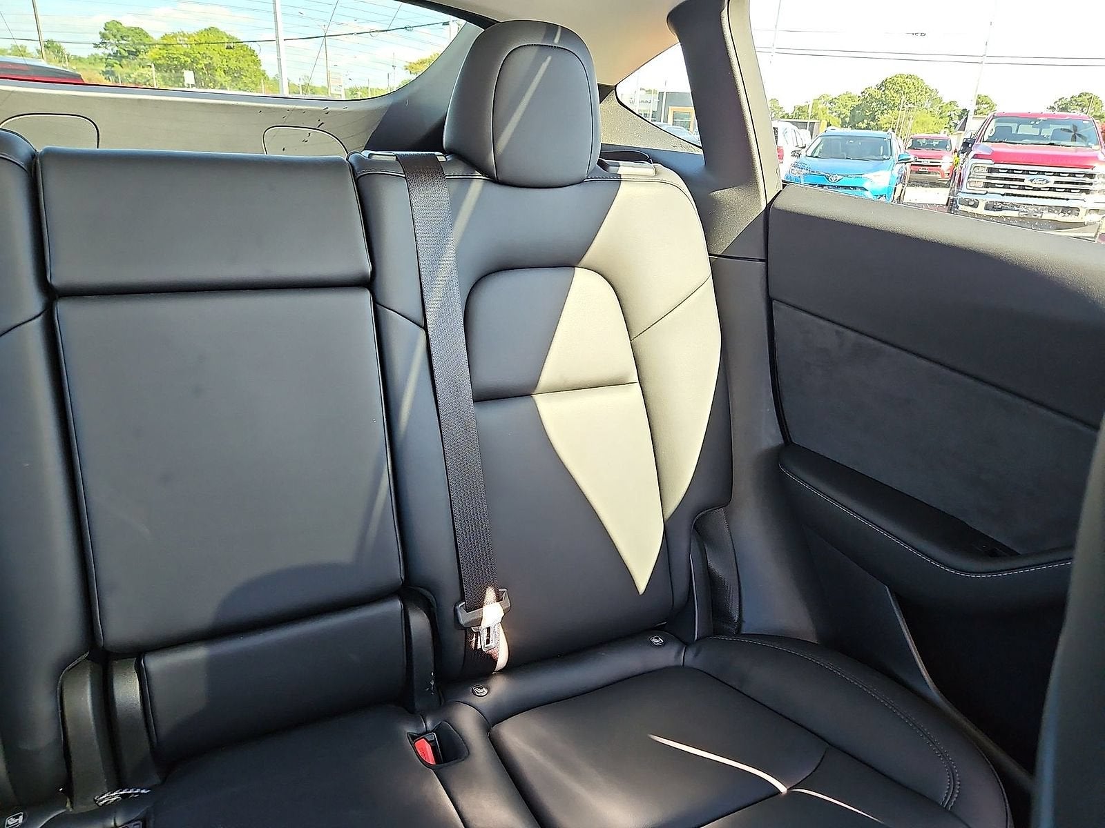2022 Tesla Model Y Long Range Dual Motor All-Wheel Drive