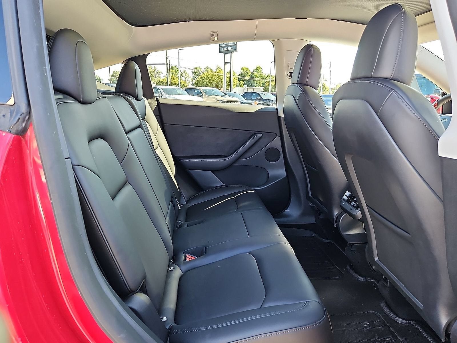 2022 Tesla Model Y Long Range Dual Motor All-Wheel Drive