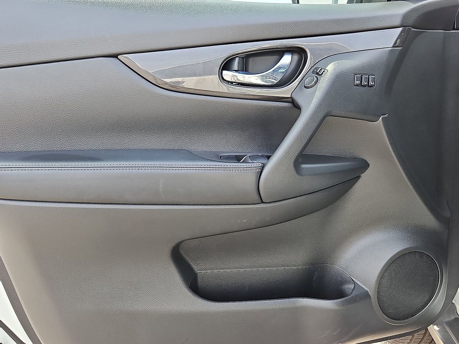 2020 Nissan Rogue SV FWD