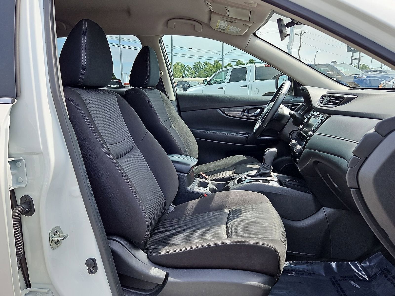 2020 Nissan Rogue SV FWD