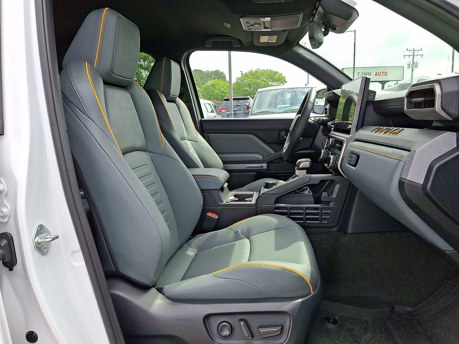 2025 Toyota 4Runner Hybrid Trailhunter