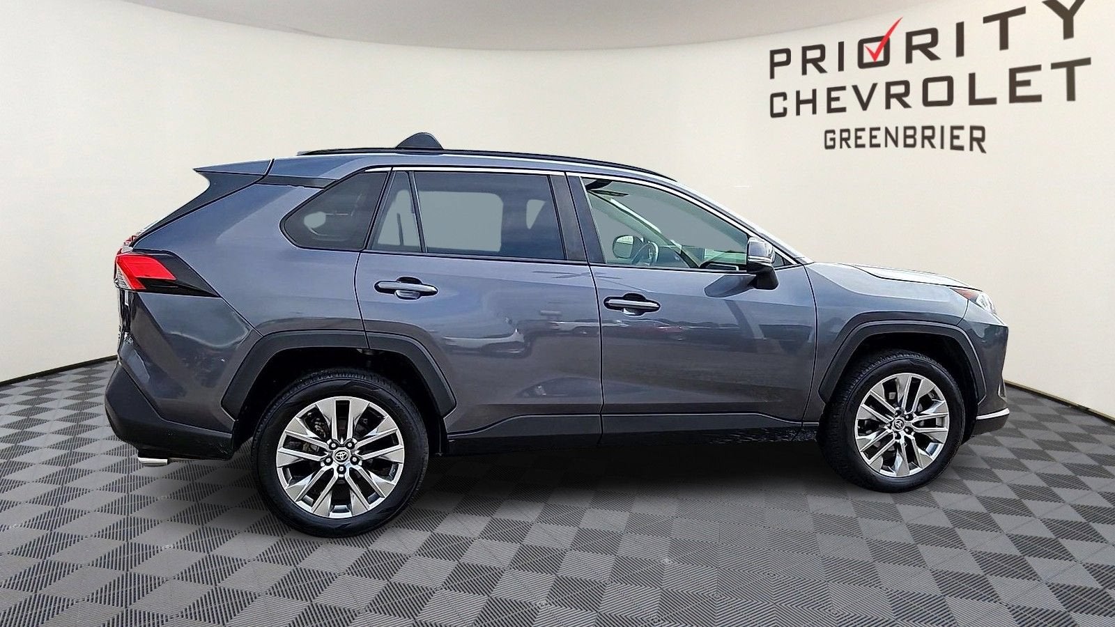 2019 Toyota RAV4 XLE Premium