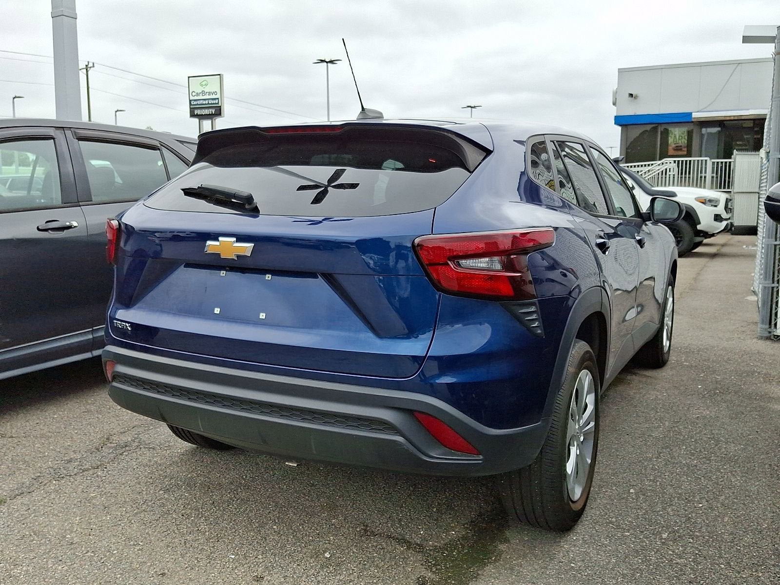 Vehicle Image 2