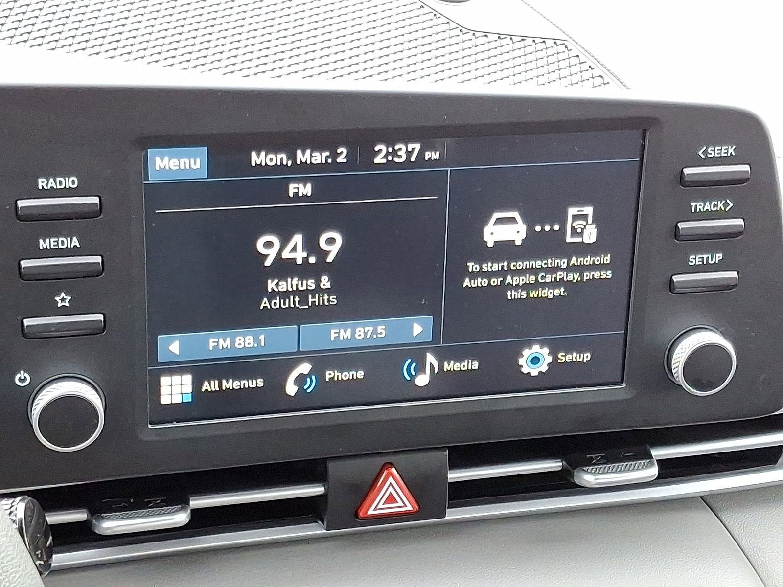 2024 Hyundai Elantra SE