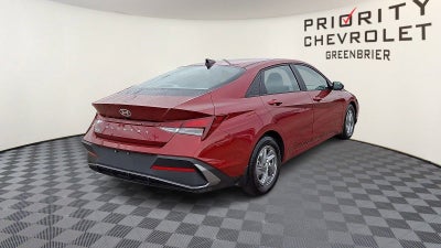 2024 Hyundai Elantra SE